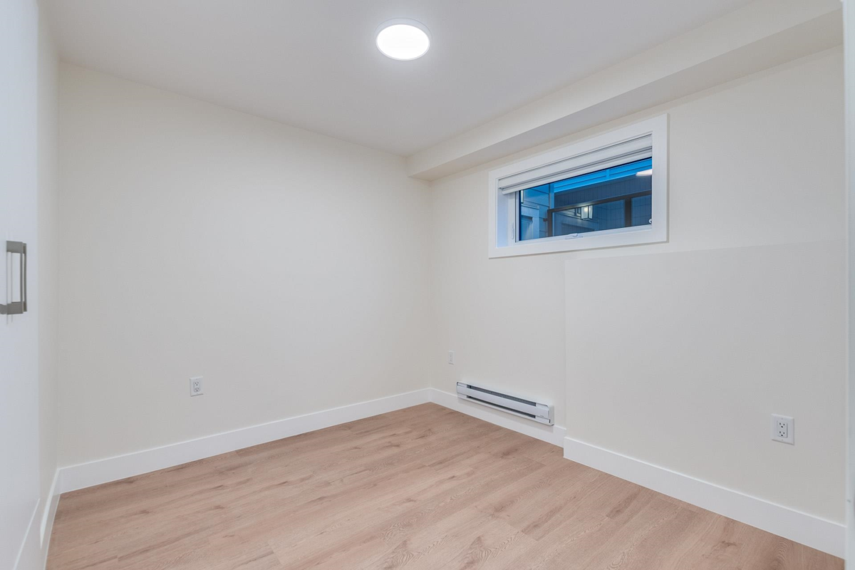 Garden / Landscaping Photo of 1 2945 E 44th Avenue, Vancouver, BC