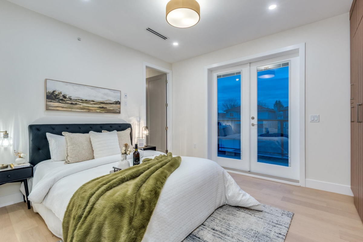 Mudroom Photo of 1 2945 E 44th Avenue, Vancouver, BC