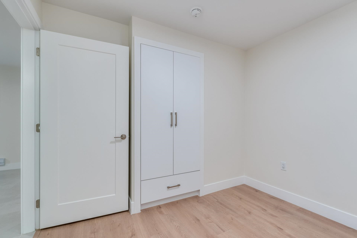 Swimming Pool Photo of 1 2945 E 44th Avenue, Vancouver, BC