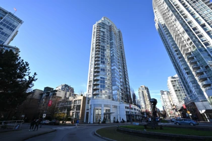 2002 1201 Marinaside Crescent, Vancouver, BC, Vancouver — Apartment/Condo for sale