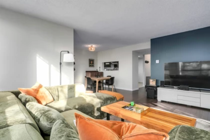 203 220 Eleventh Street, New Westminster, BC, New Westminster — Apartment/Condo for sale
