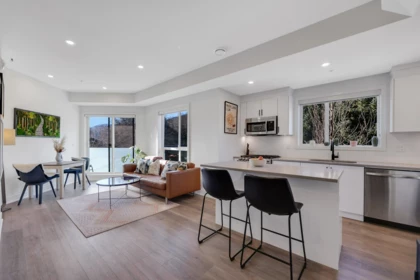 207 37808 Third Avenue, Squamish, BC, Downtown SQ — 2 bed townhouse for sale