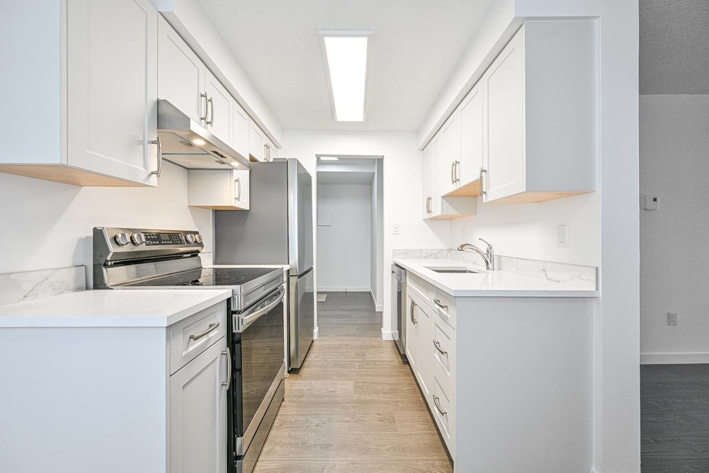 Dining Area Photo of 105 312 Carnarvon Street, New Westminster, BC