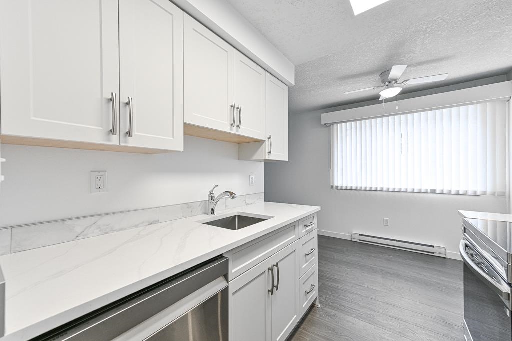 Kitchen Photo of 105 312 Carnarvon Street, New Westminster, BC