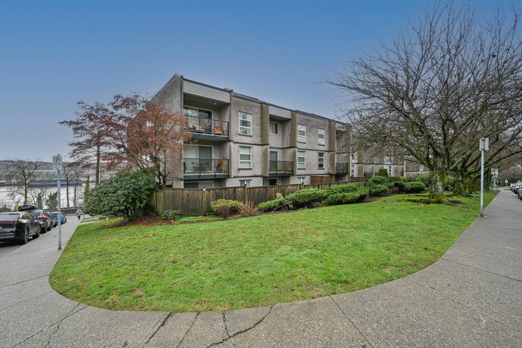 Loft / Bonus Room Photo of 105 312 Carnarvon Street, New Westminster, BC