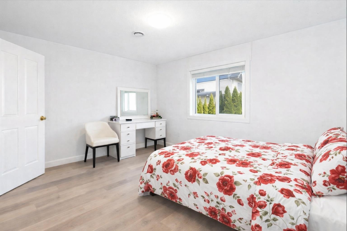 Bedroom 2 Photo of 8521 168 St Street, Surrey, BC
