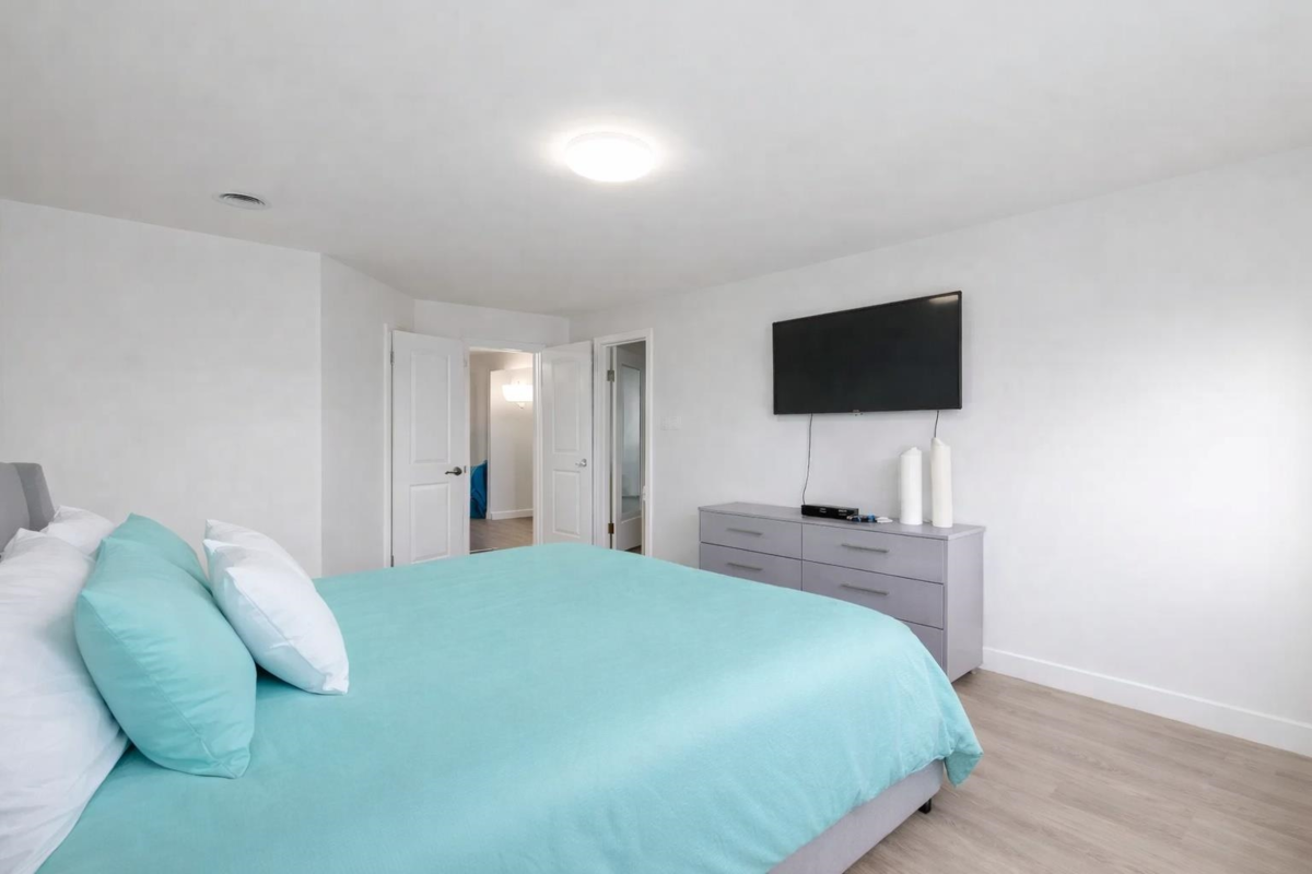 Guest Bathroom Photo of 8521 168 St Street, Surrey, BC