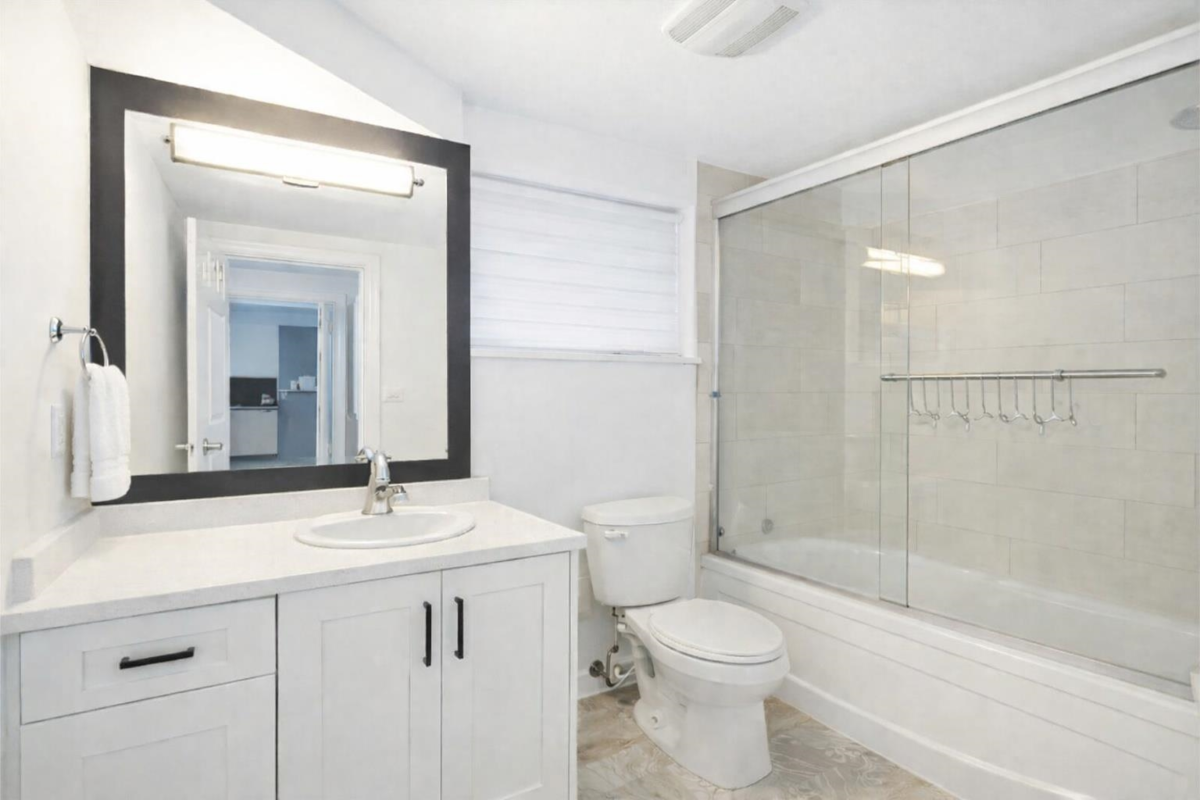 Powder Room Photo of 8521 168 St Street, Surrey, BC