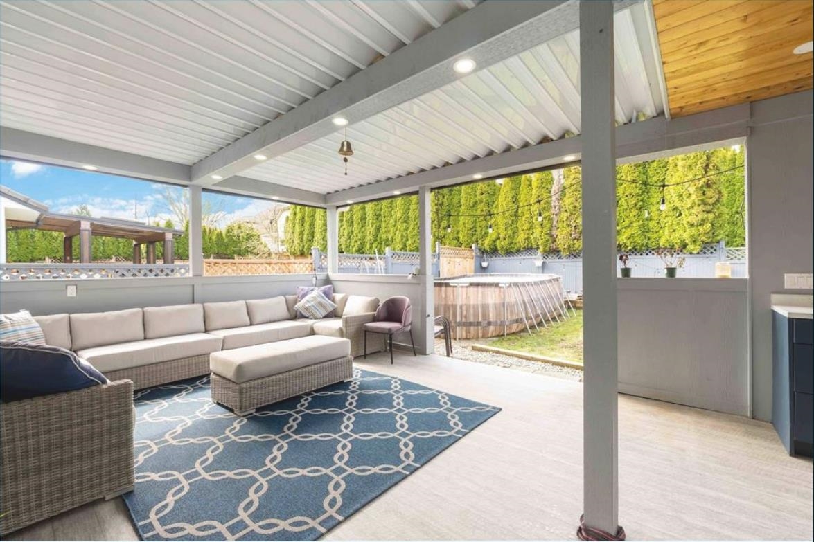 Walk-In Closet Photo of 8521 168 St Street, Surrey, BC