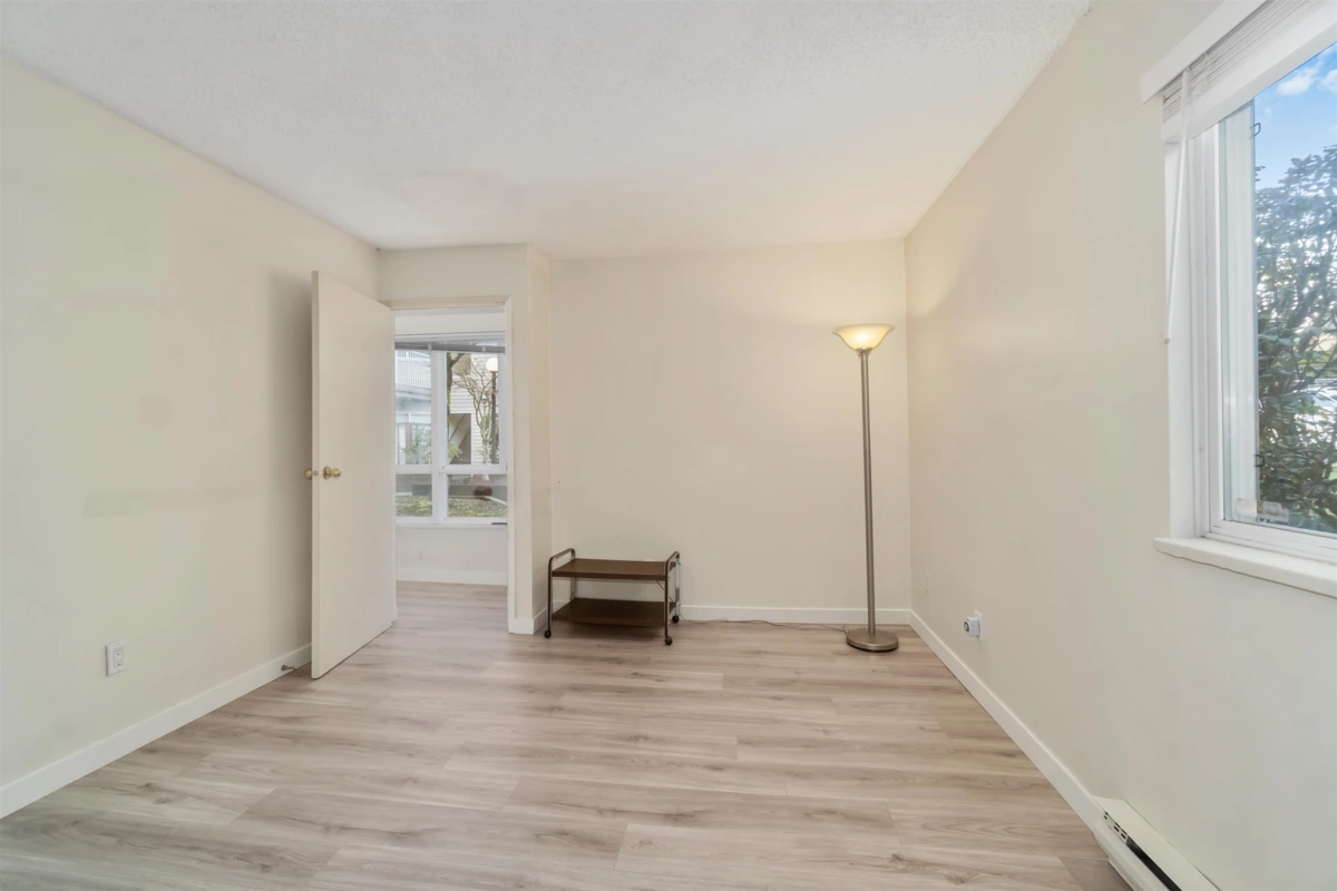 Breakfast Nook Photo of 109 555 North Road, Coquitlam, BC