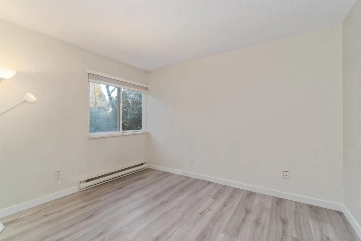 Walk-In Closet Photo of 109 555 North Road, Coquitlam, BC