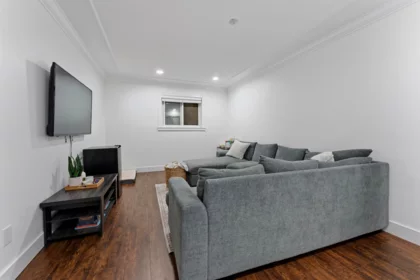 Basement Recreation Room Photo of 15181 68a Avenue, Surrey, BC