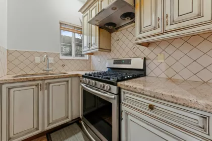Breakfast Nook Photo of 15181 68a Avenue, Surrey, BC