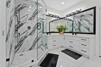 Guest Bathroom Photo of 15181 68a Avenue, Surrey, BC
