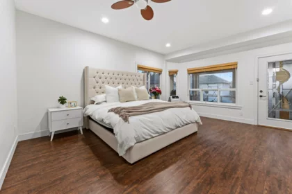 Hallway Photo of 15181 68a Avenue, Surrey, BC