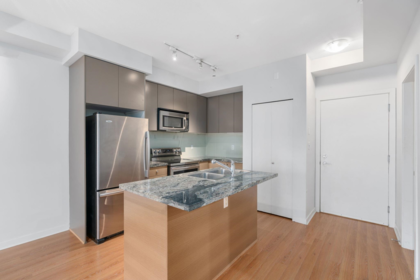 413 6440 194 Avenue, Surrey, BC, Surrey — Apartment/Condo for sale