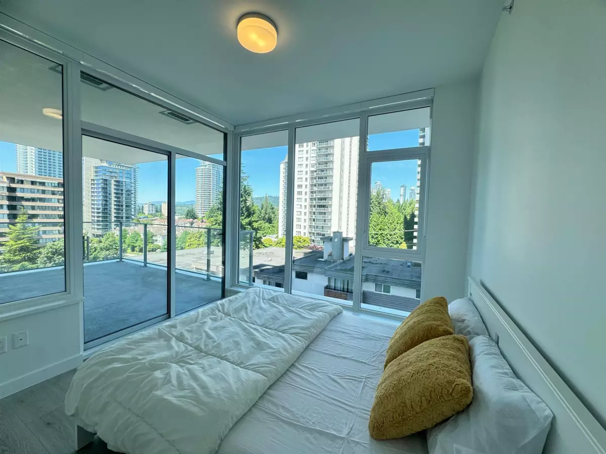 Family Room Photo of 608 555 Sydney Avenue, Coquitlam, BC