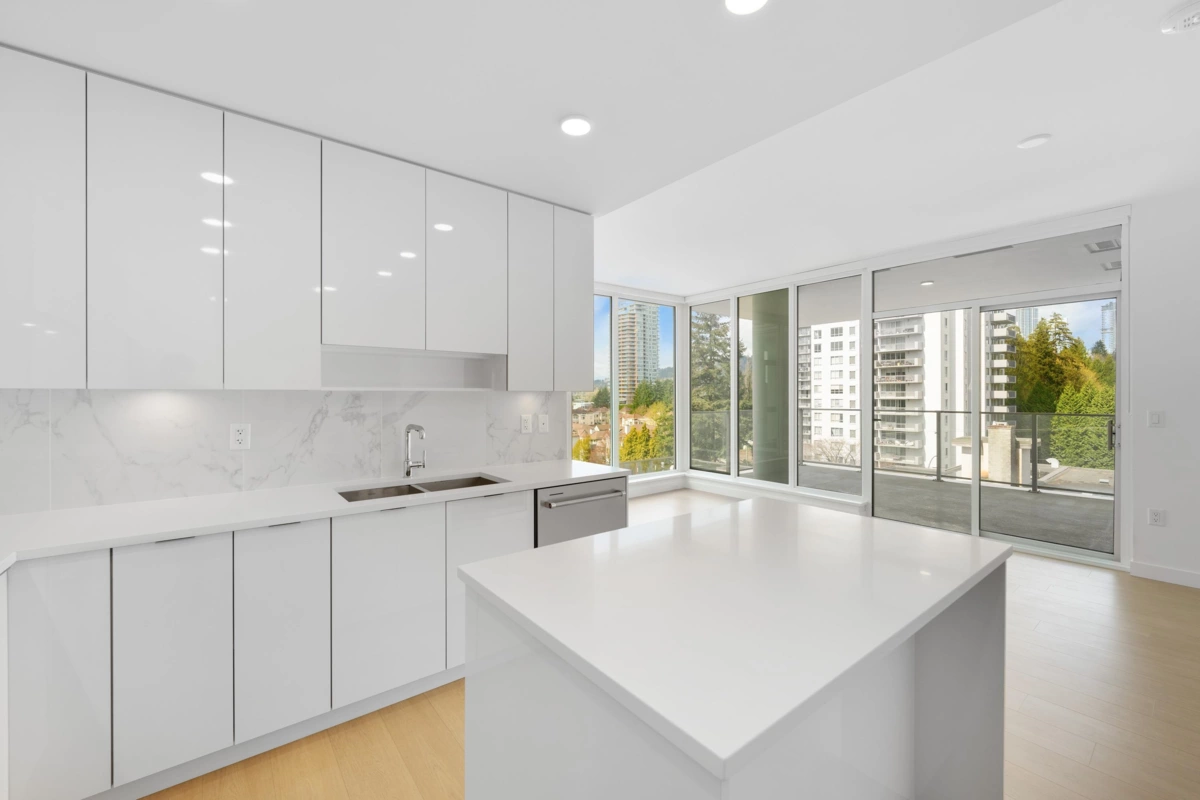 Hallway Photo of 608 555 Sydney Avenue, Coquitlam, BC