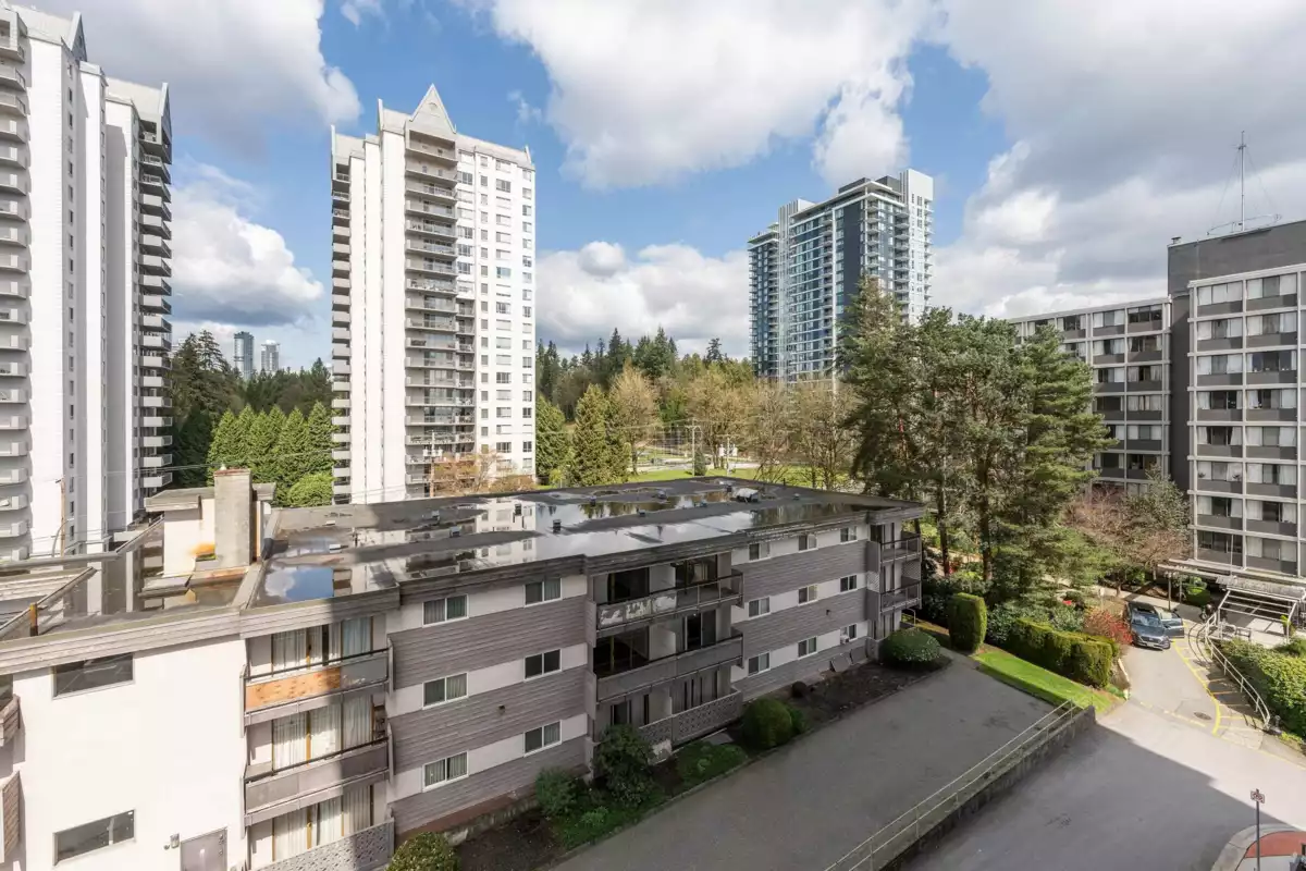 Mudroom Photo of 608 555 Sydney Avenue, Coquitlam, BC