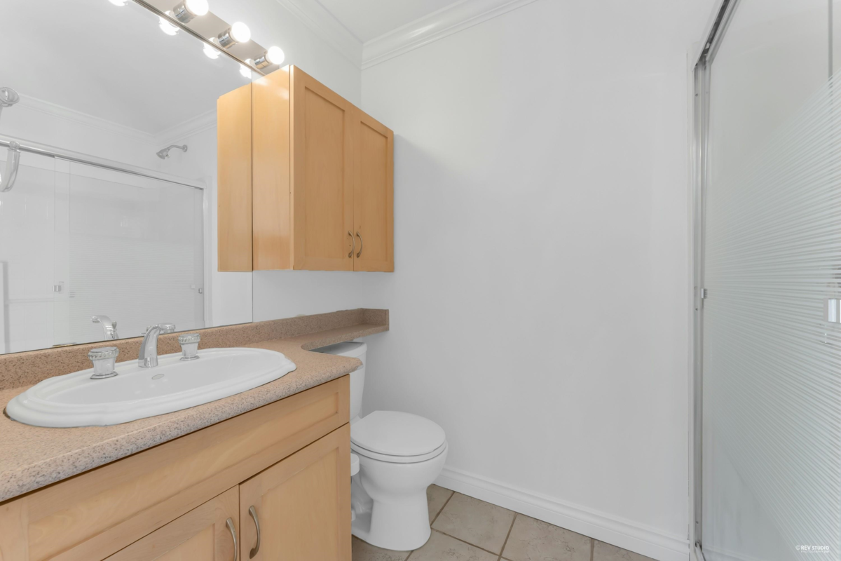 Walk-In Closet Photo of 8063 Wiltshire Boulevard, Delta, BC