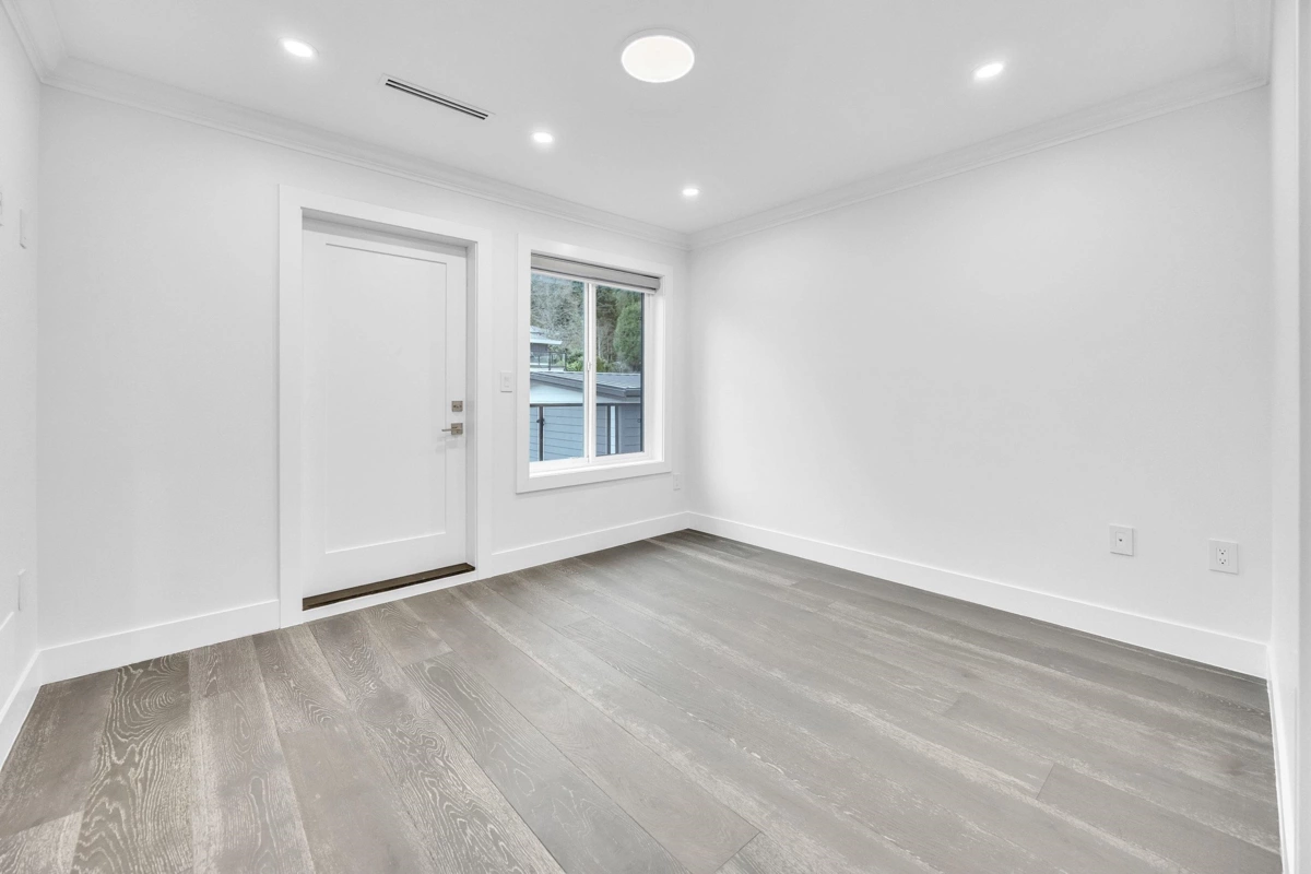 Basement Recreation Room Photo of 812 Montroyal Boulevard, North Vancouver, BC