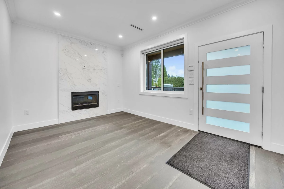 Family Room Photo of 812 Montroyal Boulevard, North Vancouver, BC