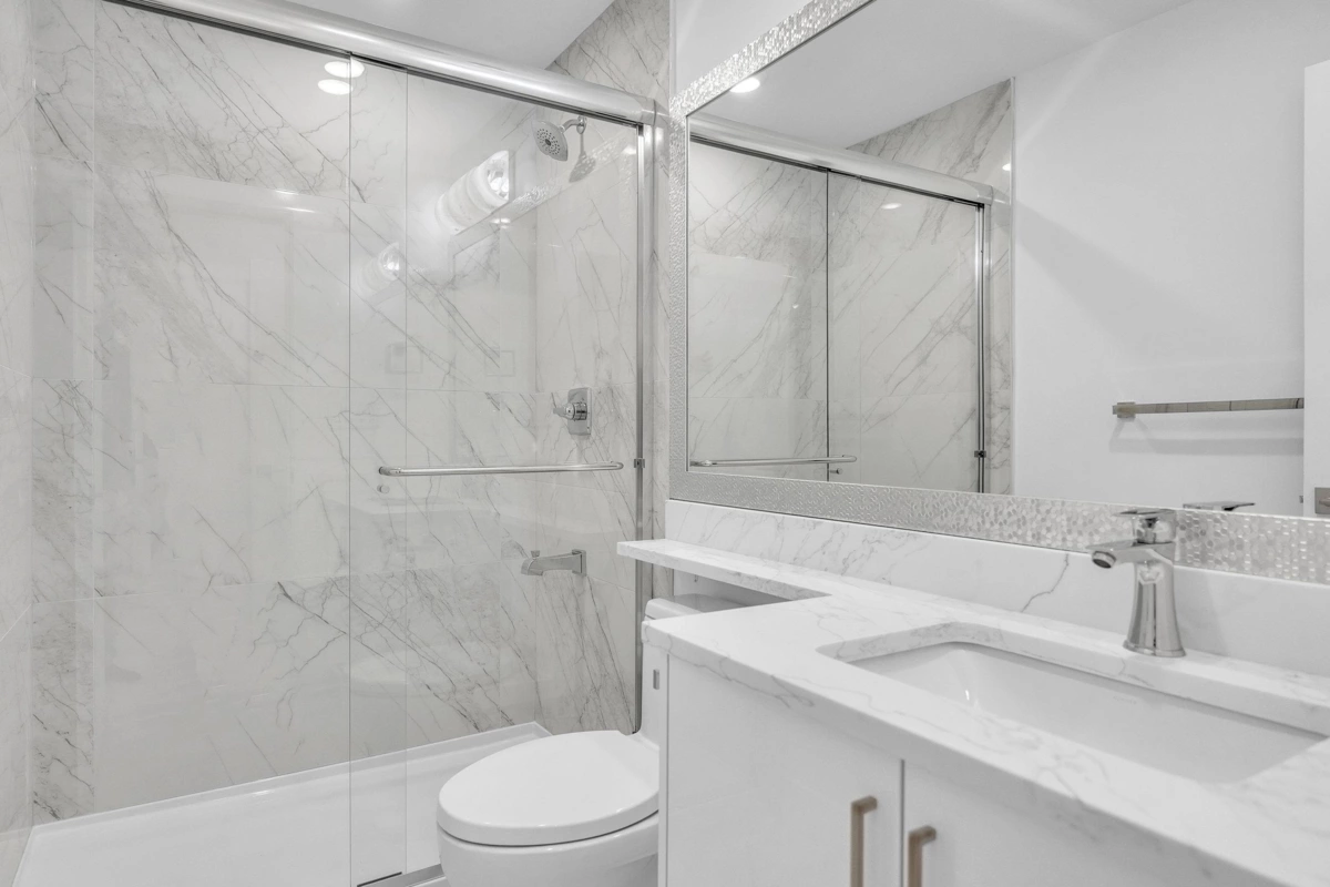 Garden / Landscaping Photo of 812 Montroyal Boulevard, North Vancouver, BC