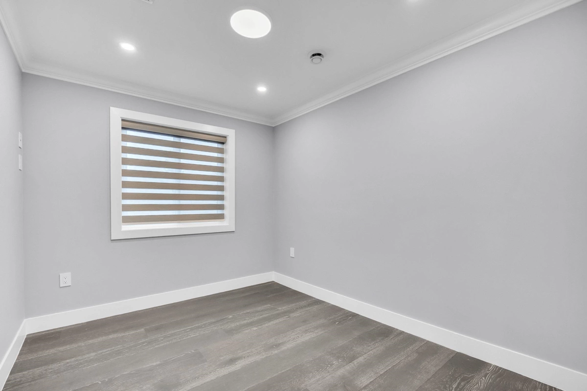 Hallway Photo of 812 Montroyal Boulevard, North Vancouver, BC