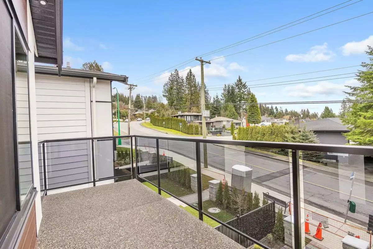 Outdoor Deck Photo of 812 Montroyal Boulevard, North Vancouver, BC