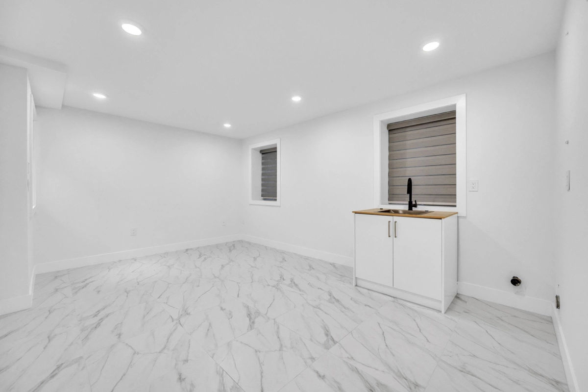 Outdoor Kitchen Photo of 812 Montroyal Boulevard, North Vancouver, BC