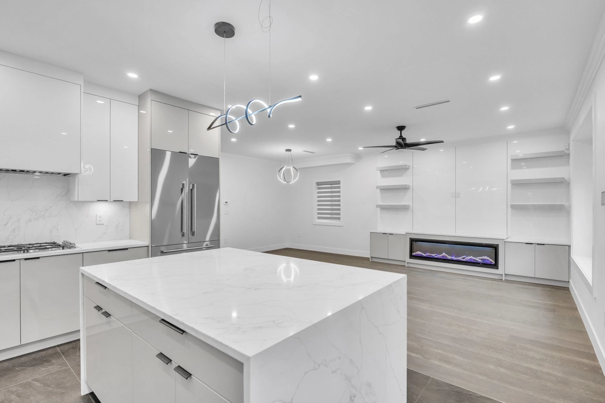 Primary Bathroom Photo of 812 Montroyal Boulevard, North Vancouver, BC