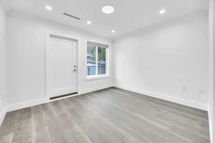 Basement Recreation Room Photo of 812 Montroyal Boulevard, North Vancouver, BC