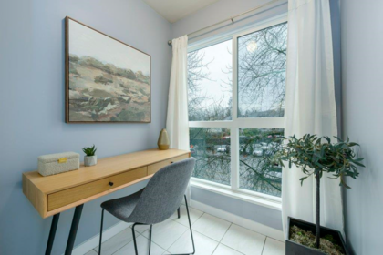 Kitchen Island Photo of 313 760 Kingsway, Vancouver, BC