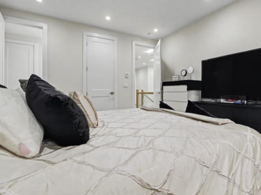 Mudroom Photo of 14969 96 Avenue, Surrey, BC