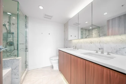 Primary Bathroom Photo of 701 455 SW Marine Drive, Vancouver, BC