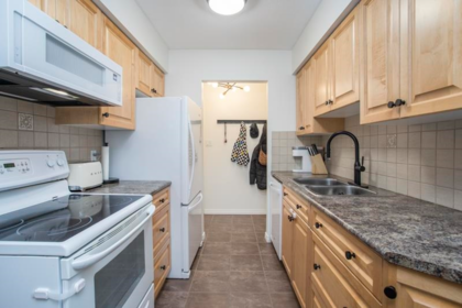 Breakfast Nook Photo of 119 550 Royal Avenue, New Westminster, BC