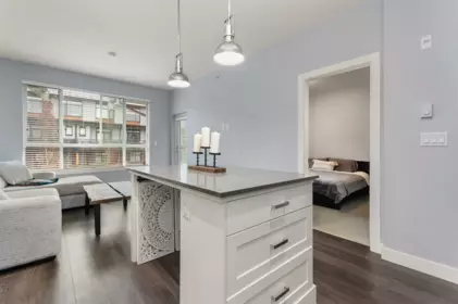 Kitchen Photo of 408 16396 64 Avenue, Surrey, BC