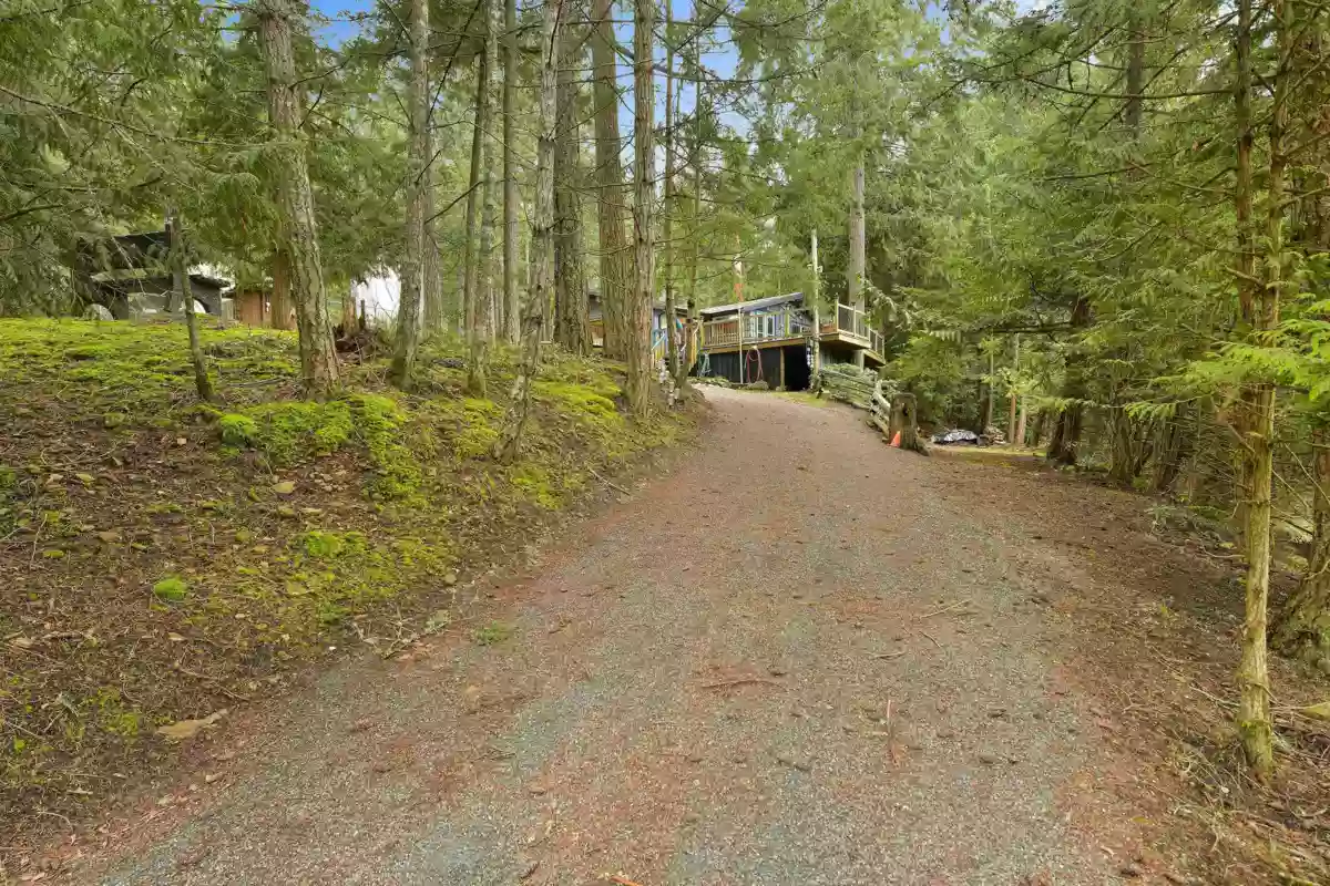 Community Amenities Photo (Clubhouse) of 493 Abbott Road, Mayne Island, BC