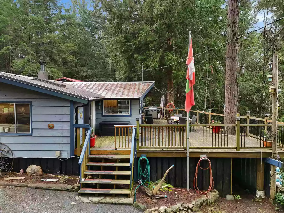 Exterior Rear Photo of 493 Abbott Road, Mayne Island, BC