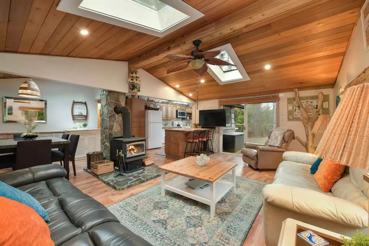 Office / Den Photo of 493 Abbott Road, Mayne Island, BC