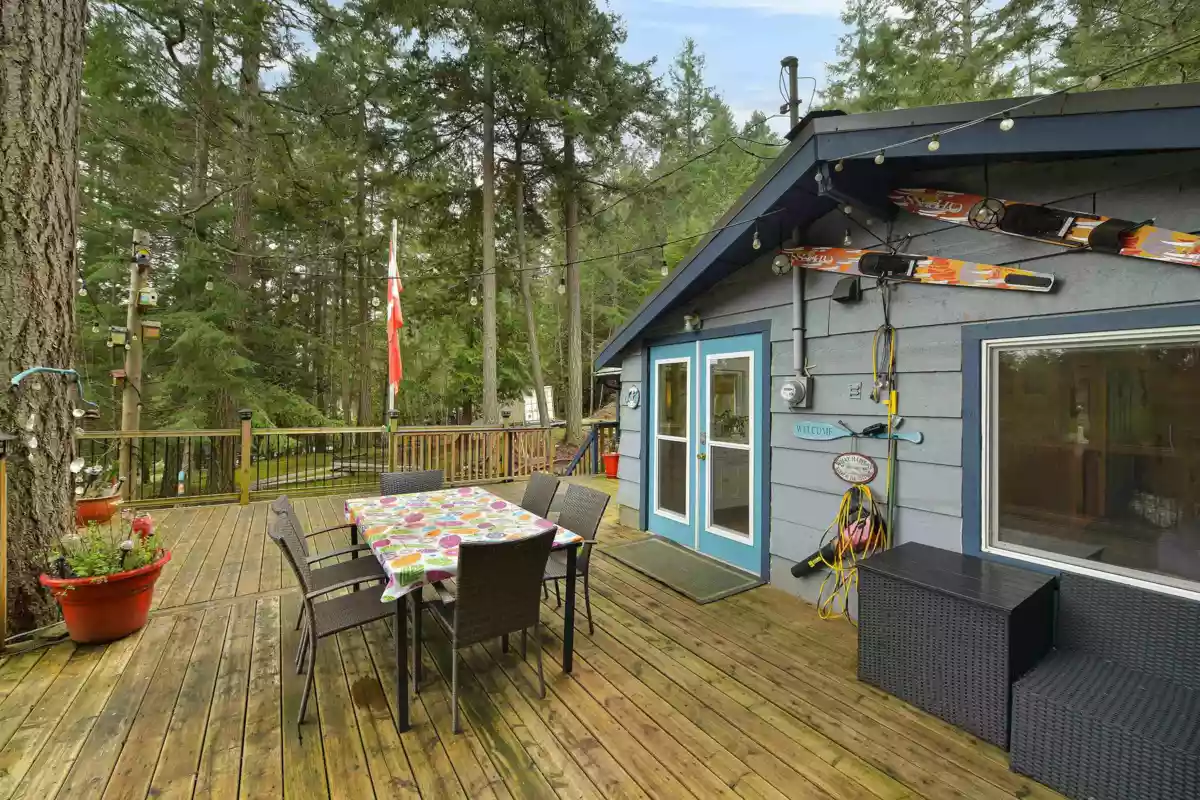 Primary Bedroom Photo of 493 Abbott Road, Mayne Island, BC