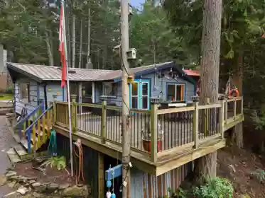 493 Abbott Road, Mayne Island, BC, Mayne Island — Single Family Residence for sale