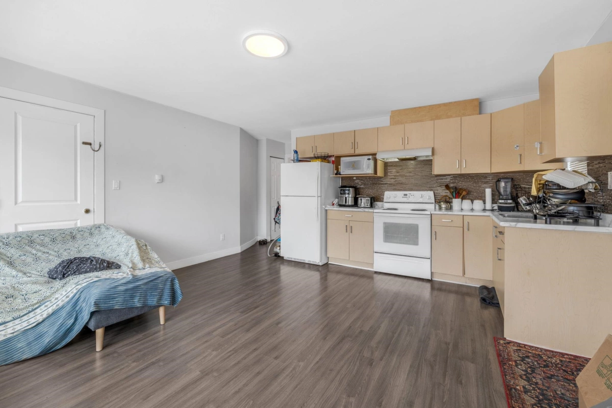 Front Yard Photo of 6222 133 Street, Surrey, BC