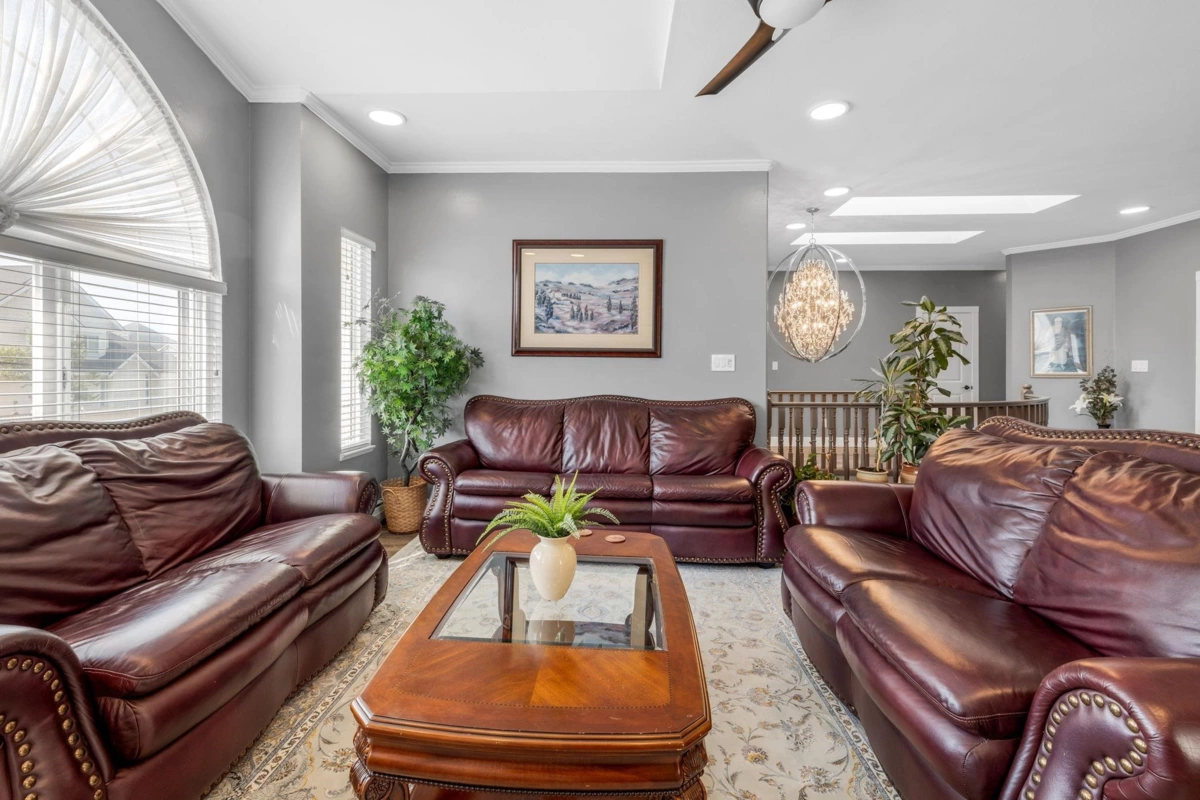 Walk-In Closet Photo of 6222 133 Street, Surrey, BC