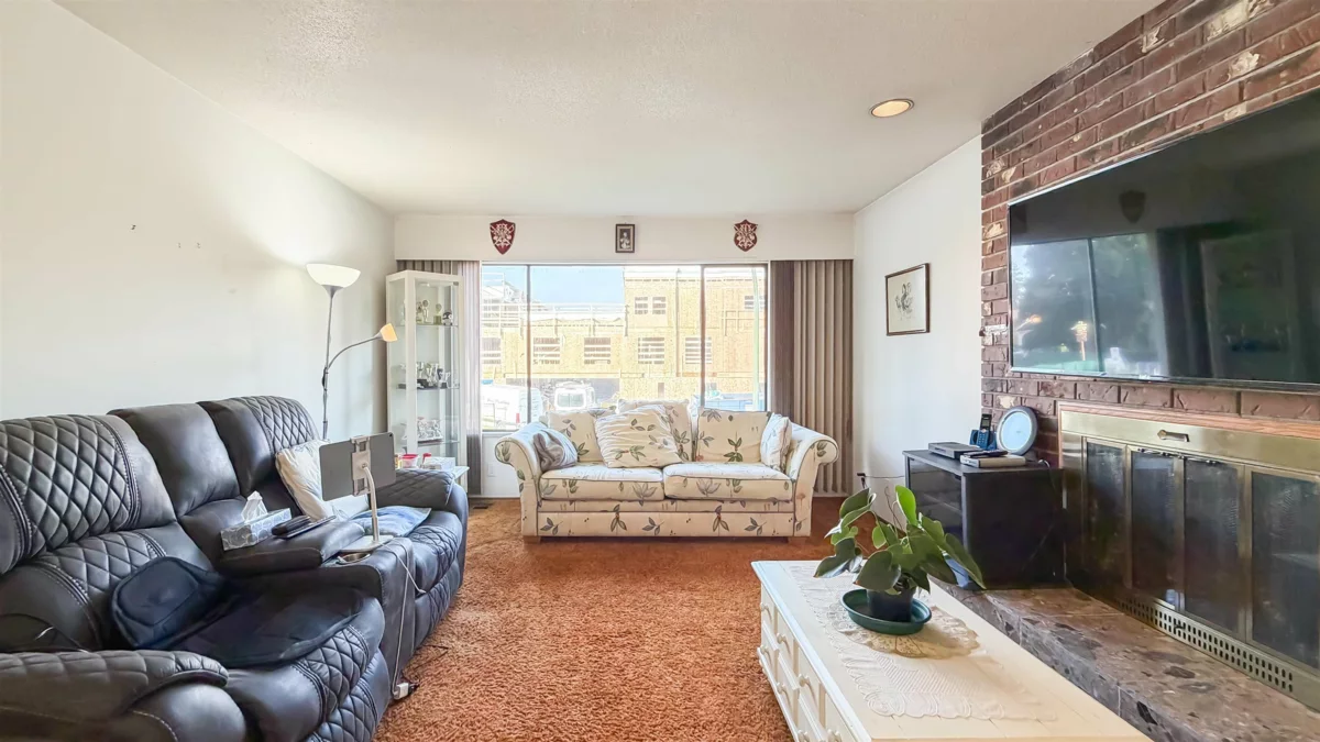 Kitchen Photo of 5716 48b Avenue, Delta, BC