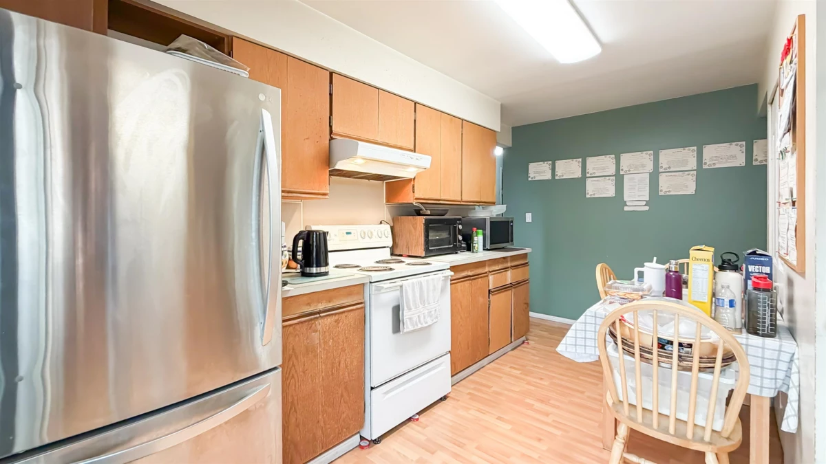 Walk-In Closet Photo of 5716 48b Avenue, Delta, BC