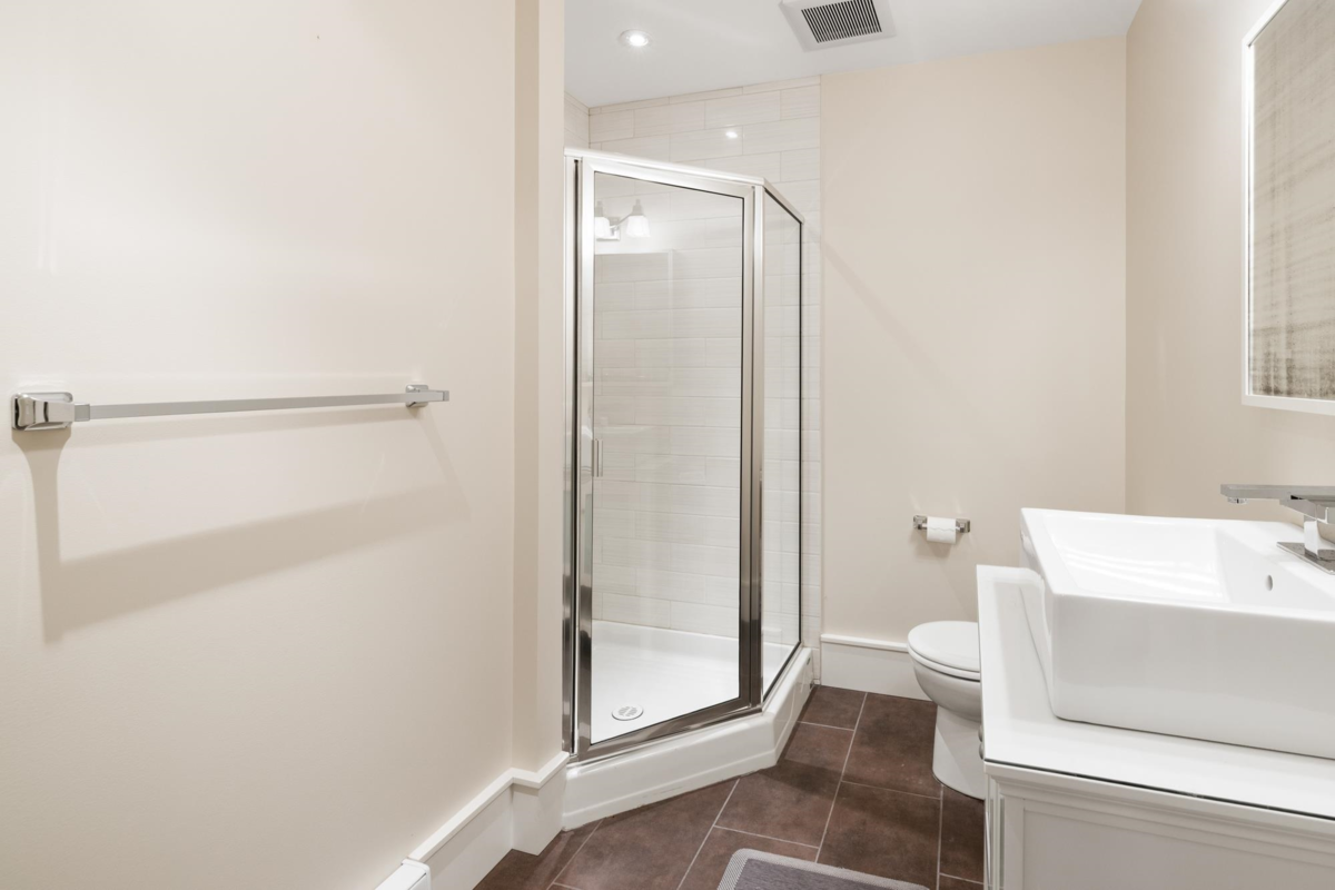 Front Yard Photo of 2623 Lawson Avenue, West Vancouver, BC