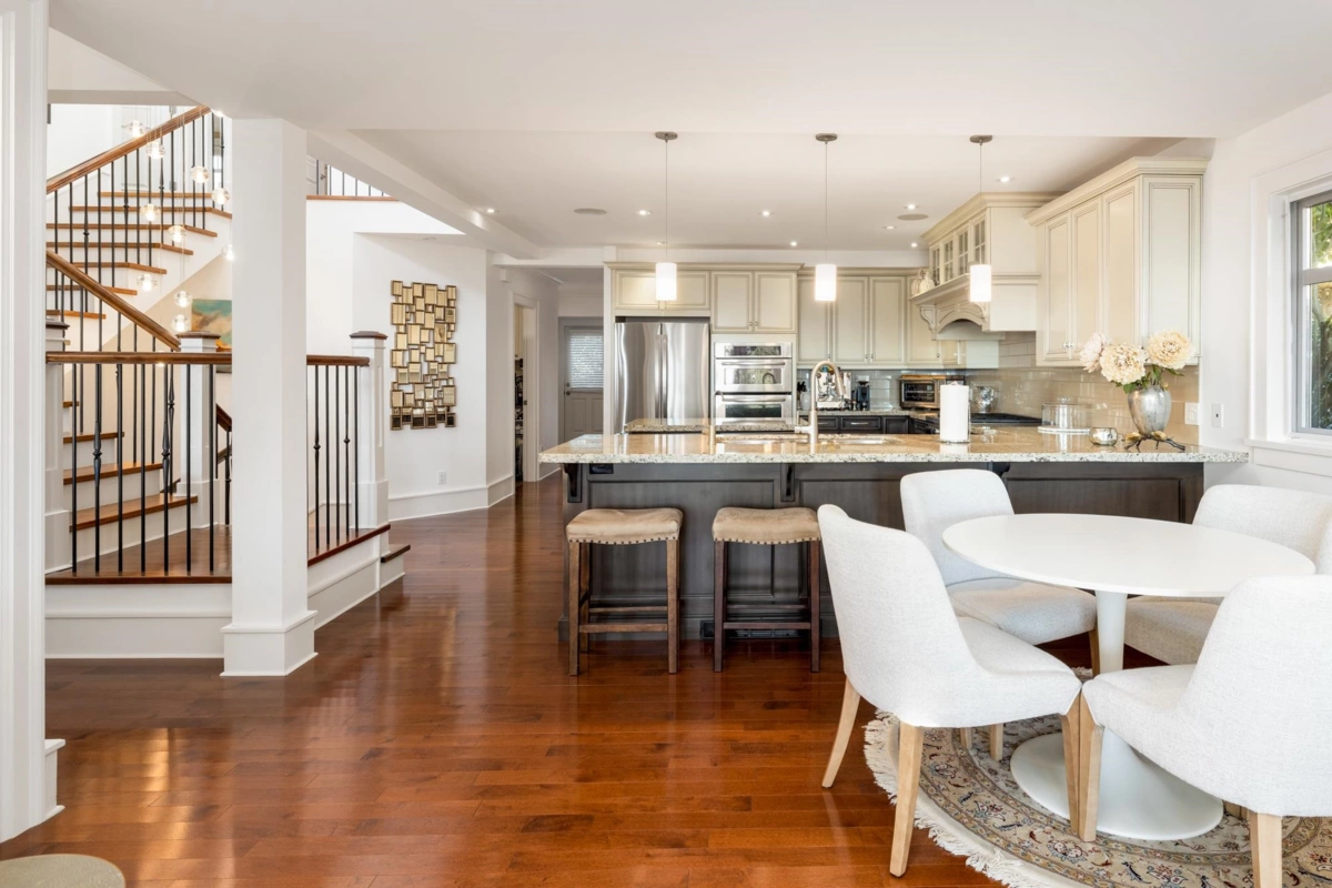 Powder Room Photo of 2623 Lawson Avenue, West Vancouver, BC