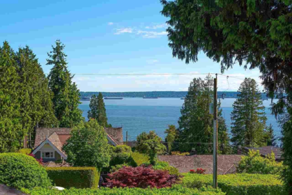 2623 Lawson Avenue, West Vancouver, BC, Dundarave — 4 bed single family residence for sale