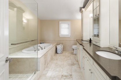 Laundry Room Photo of 2623 Lawson Avenue, West Vancouver, BC